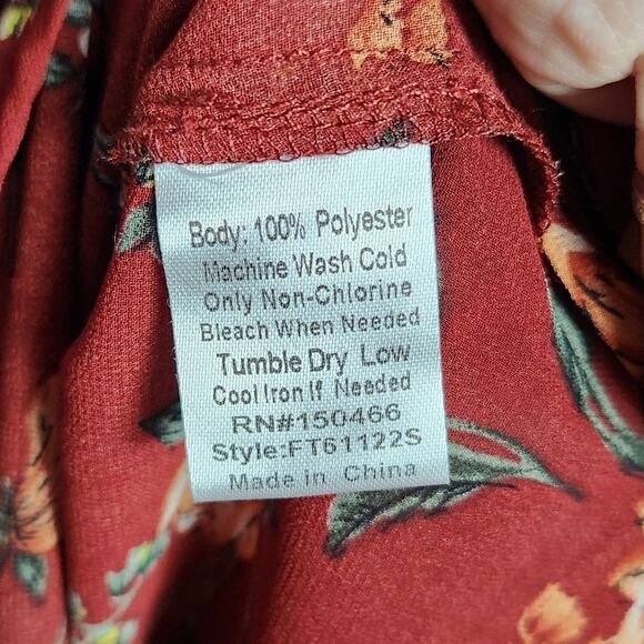 Fun2Fun Women’s Rust Floral Tie-Neck Blouse Size Large - Picture 5 of 5
